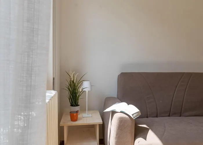 Mamma Ciccia - Mountains & 아파트 *